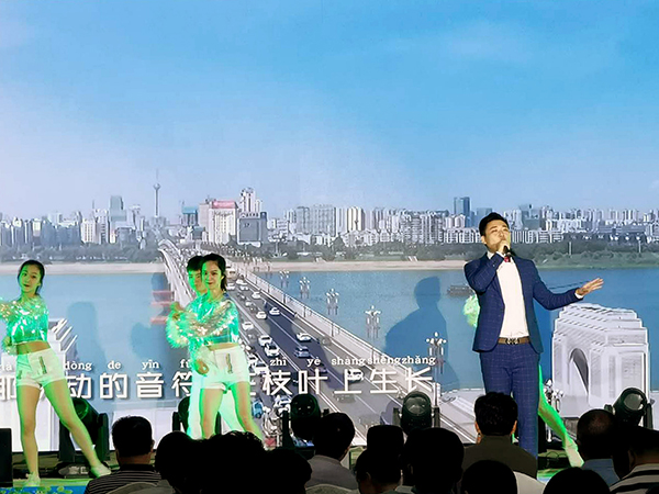 湖南世瑞環(huán)?？萍加邢薰?株洲治理餐飲油煙污染,廚房清理